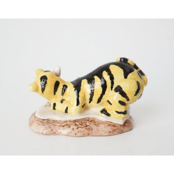 Vintage Royal Doulton Tigger Signs The Rissolution Walt Disney Figurine Winnie - Picture 3 of 6